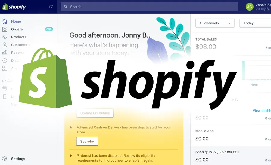 Boutique en ligne affichée sur ordinateur et smartphone
